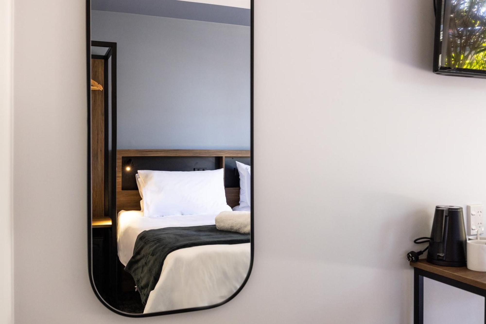 Yha ロトルアホステル エクステリア 写真 A mirror